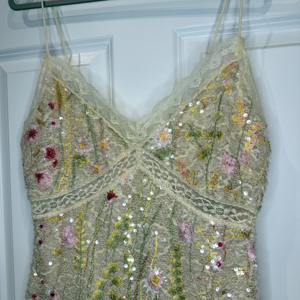 Altar'd State Floral Lace Sequin Mini Dress V-Neck Spaghetti Strap Size XSmall - Picture 9 of 14